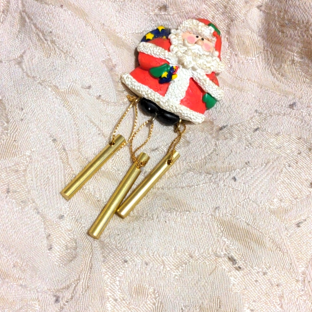 Santa chime magnet